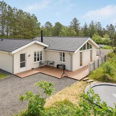 Lella - 2-3km From The Sea By Interhome